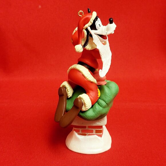 Goofy as Santas Helper Hallmark Disney Christmas Ornament 1999 - Picture 6 of 11